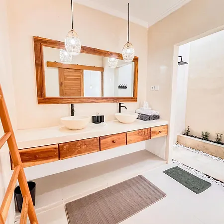 Dolphin - New Luxury Rooms In Lovina Centre & Near The Beach